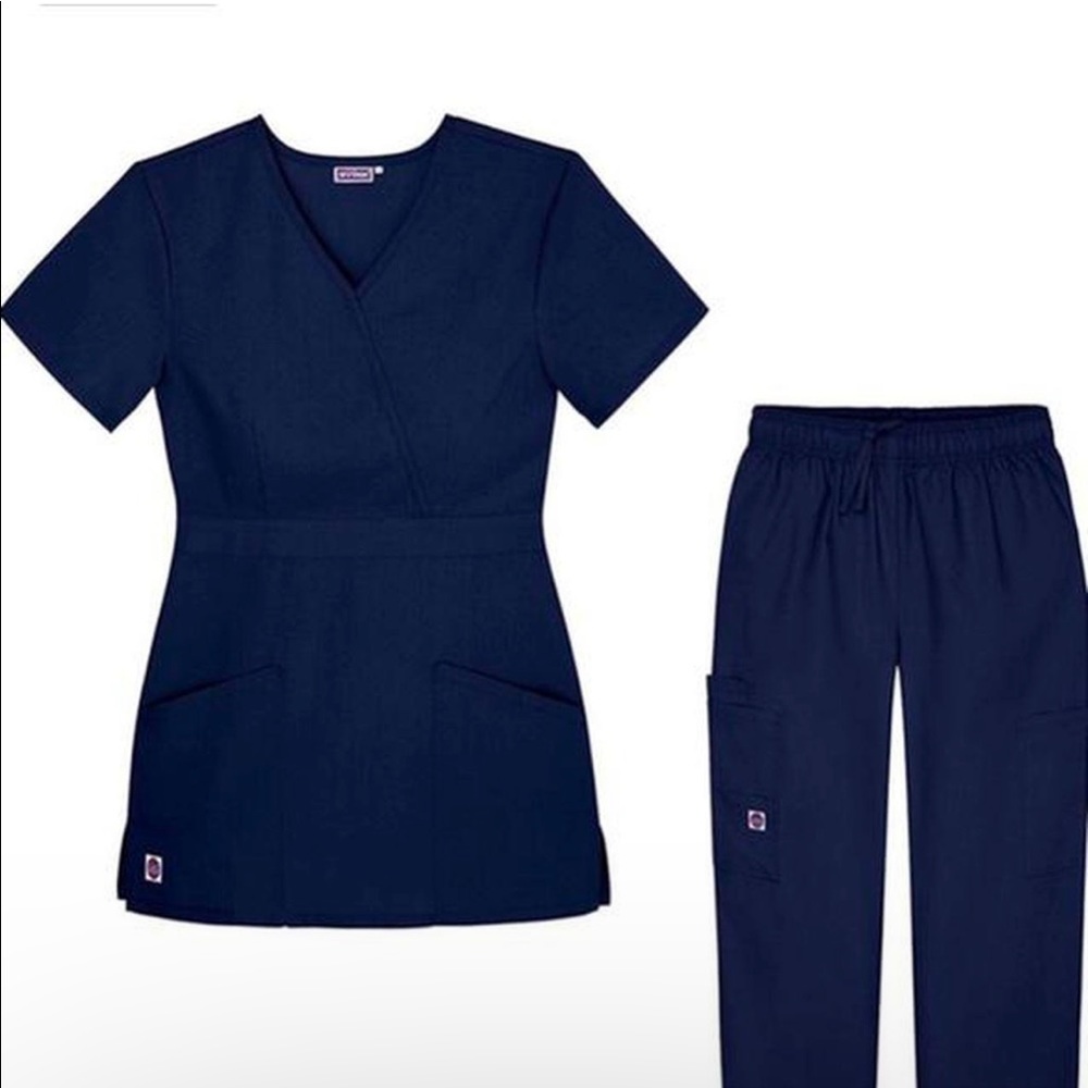Sivvan Women Scrub Set in Navy